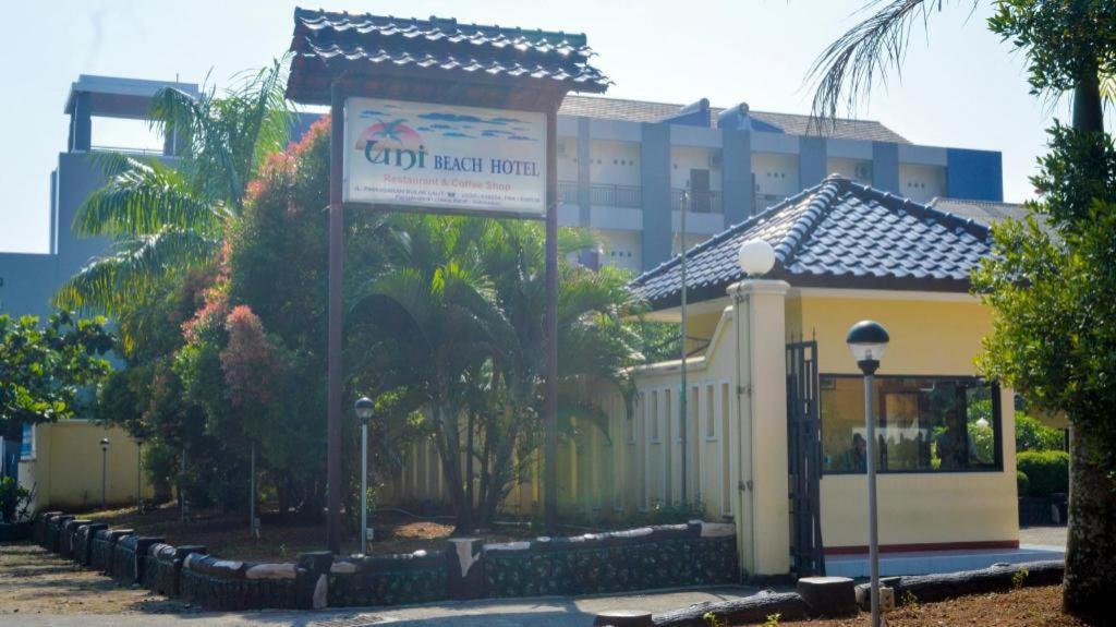 Uni Beach Hotel Pangandaran Exterior foto